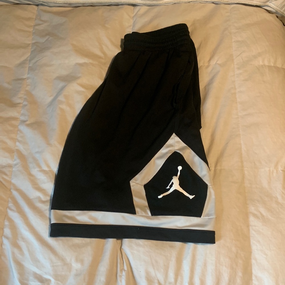 black jordan shorts